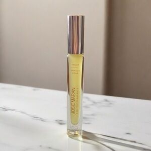 ⚫️ Josie Maran TRUST Vanilla Pear Oil Rollerball .34 oz New